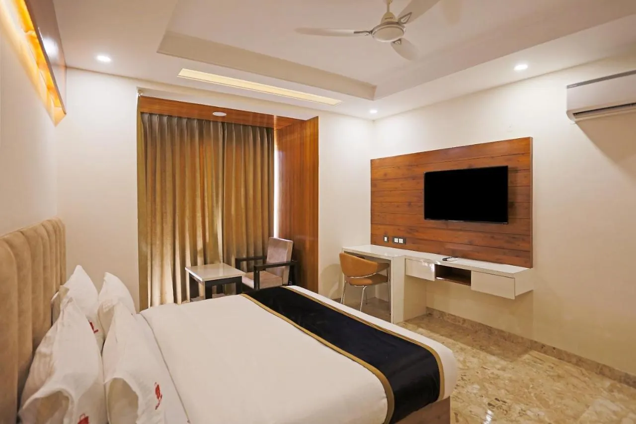 Hotel Deluxe Stay Inn - Near Delhi Airport New Delhi 3*,